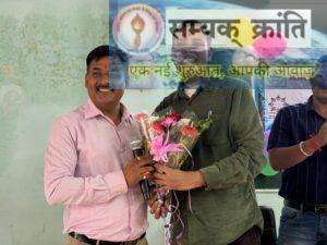 s-12-300x225 स्वामी आत्मानंद अंग्रेजी विद्यालय बैकुंठपुर में छात्रों के लिए विषेश न्योता भोज का हुआ आयोजन