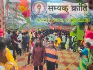 d-2-300x225 अस्ताचल में जाते सूर्यदेव को अर्घ्य देते हुए व्रतियों ने किया पूजन, सूर्य उपासना का महापर्व छठ प्रारंभ