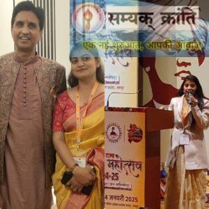 f-2-300x300 युवा हृदय सम्राट कवि डॉ.कुमार विश्वास ने अलीशा के काव्यपाठ की भूरि भूरि प्रशंसा की,भविष्य के लिए दी शुभकामनाएं