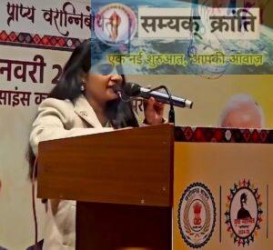 s-4-300x275 युवा हृदय सम्राट कवि डॉ.कुमार विश्वास ने अलीशा के काव्यपाठ की भूरि भूरि प्रशंसा की,भविष्य के लिए दी शुभकामनाएं