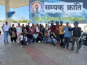 x-1-300x225 रॉयल एनफील्ड एवं विक्टोरिया ऑटोमोटिव का अभिनव पहल महिलाओं को कराया सिटी राइड