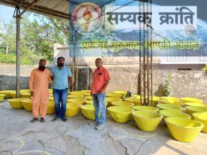 g-3-300x225 गौ सेवको ने स्थानीय जनों के सहयोग से की गौवंश के लिए नांद की व्यवस्था