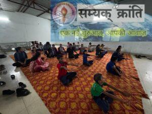 IMG-20250623-WA0014-300x225 स्वामी आत्मानंद इंग्लिश स्कूल बैकुंठपुर में योग दिवस धूमधाम से मनाया गया