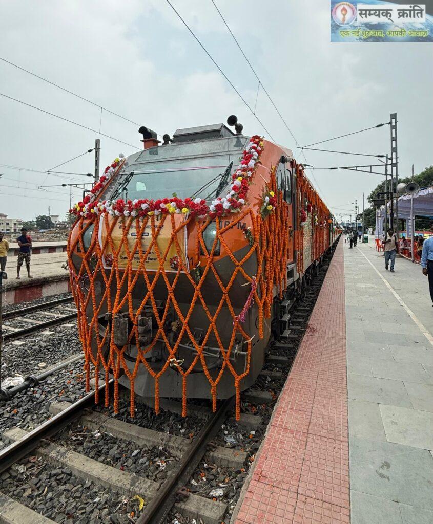 WhatsApp-Image-2025-08-08-at-9.45.21-PM-845x1024 अमित शाह, गृह एवं सहकारिता मंत्री एवं नीतीश कुमार, मुख्यमंत्री,बिहार द्वारा सीतामढ़ी-दिल्ली अमृत भारत एक्सप्रेस के परिचालन का हरी झंडी दिखाकर शुभारंभ