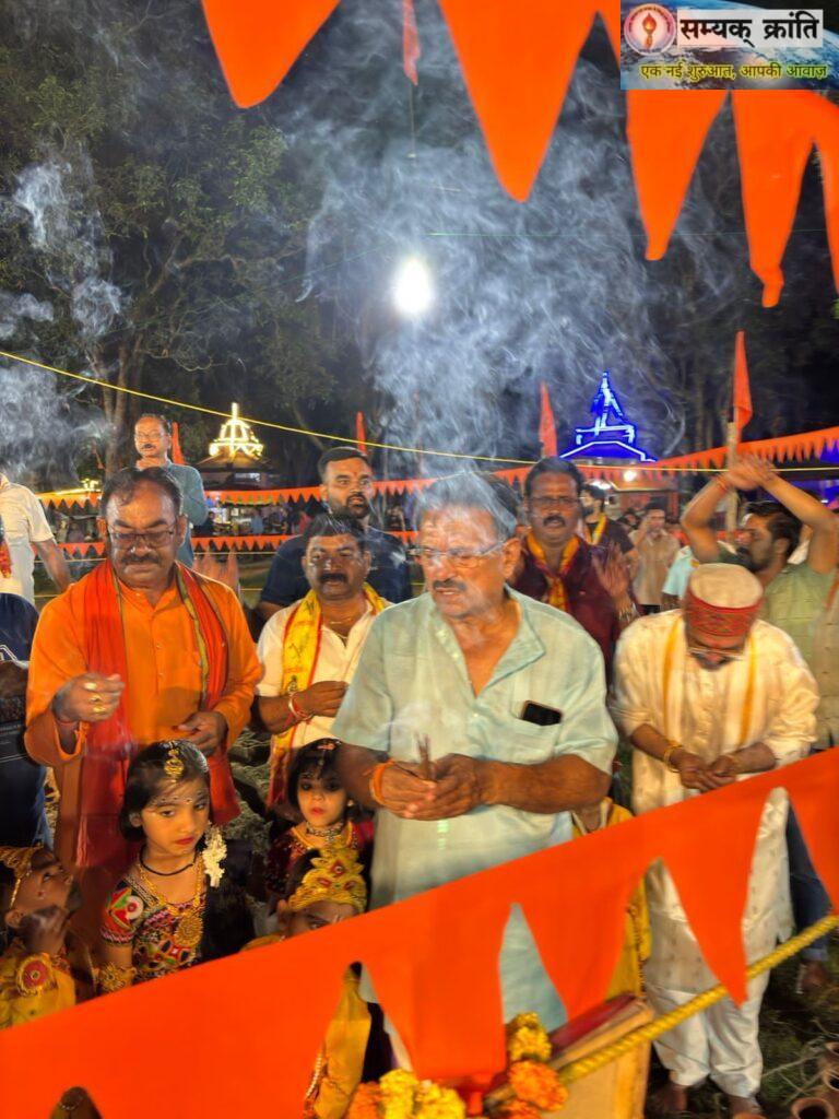 i-768x1024 मटकी फोड़ प्रतियोगिता की धूम.. सुंदरपुर की टीम ने जीता प्रथम पुरस्कार....हर्षोल्लास के साथ मनाया गया भगवान श्री कृष्ण जन्माष्टमी