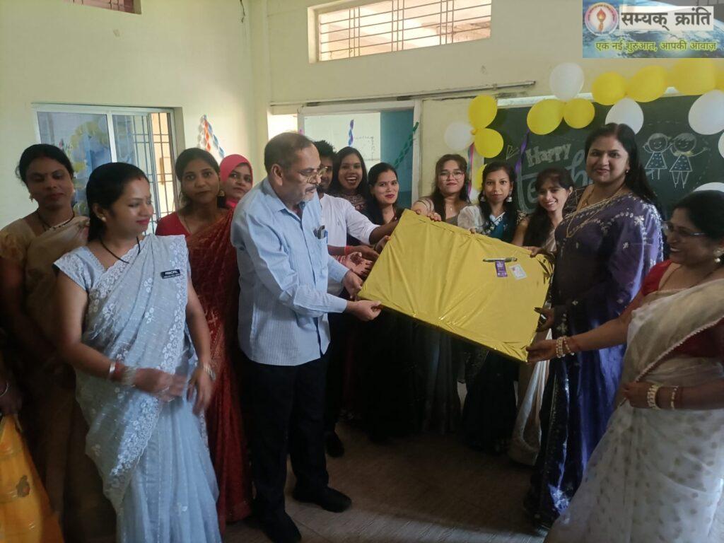 5-1-1024x768 ज्ञान कुंज एवं न्यू दिल्ली पब्लिक स्कूल में शिक्षक दिवस समारोह सम्पन्न