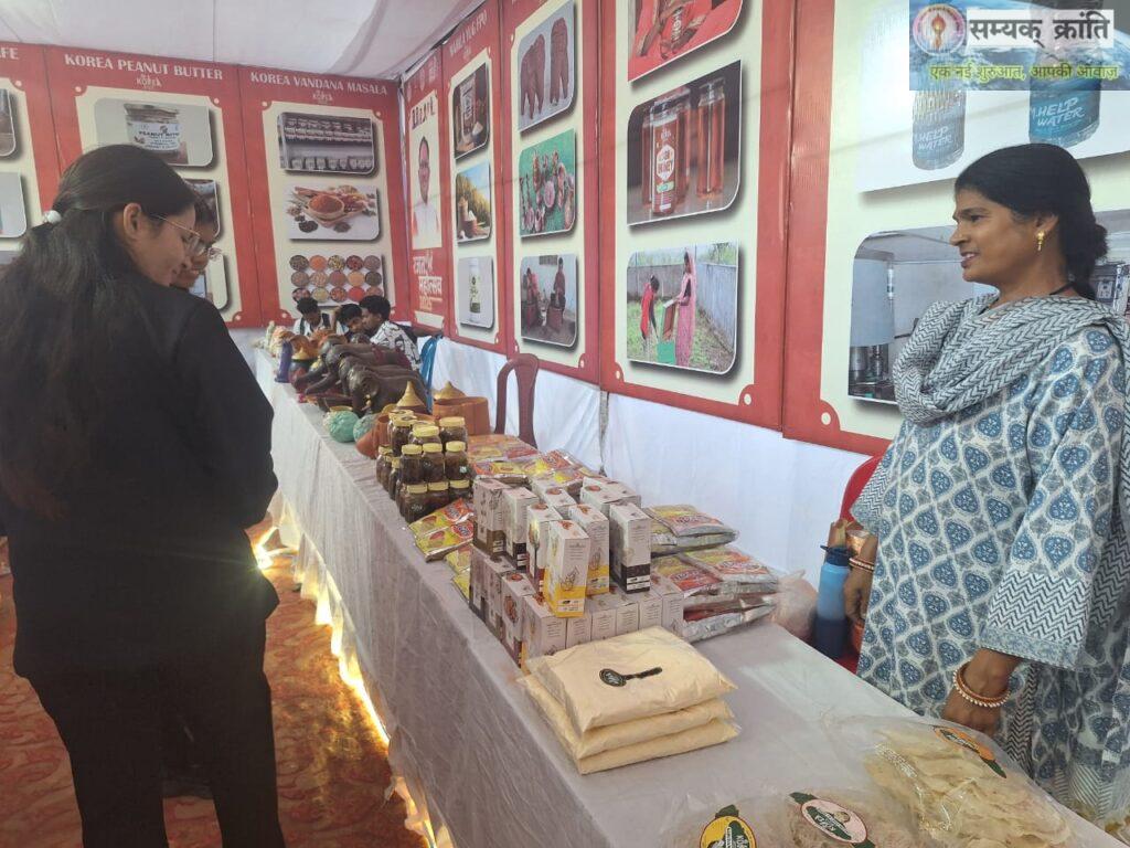 6-1024x768 राज्योत्सव में चमका ‘कोरिया विकास मॉडल’- तब और अब की झलक ने खींचा लोगों का ध्यान