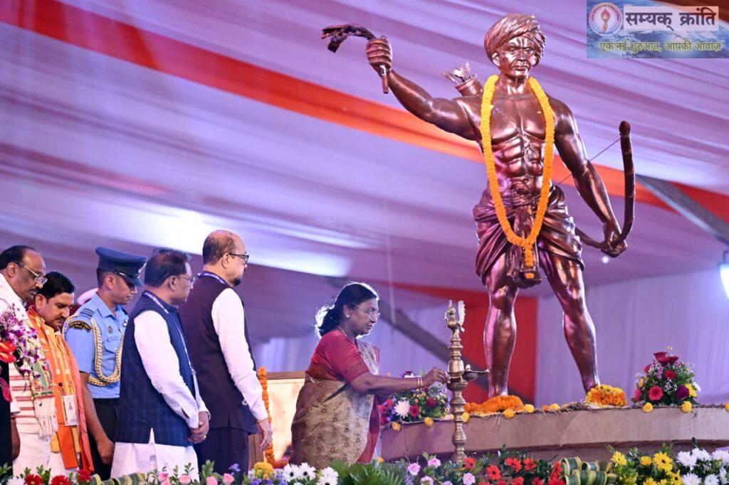 d-2-1024x682 देश की राष्ट्रपति द्रोपदी मुर्मू का छत्तीसगढ़ में 'जनजातीय गौरव दिवस' समारोह में गरिमामयी उपस्थिति