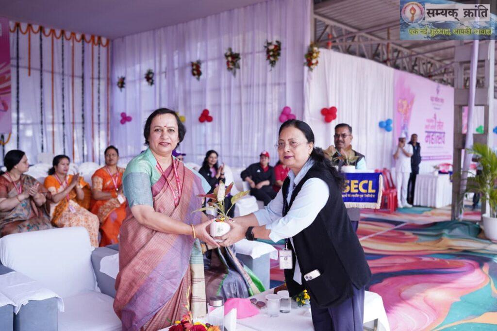 WhatsApp-Image-2025-12-13-at-2.19.32-PM-1024x682 एसईसीएल मुख्यालय में ‘नारी शक्ति खेल महोत्सव 2025’ का भव्य शुभारंभ