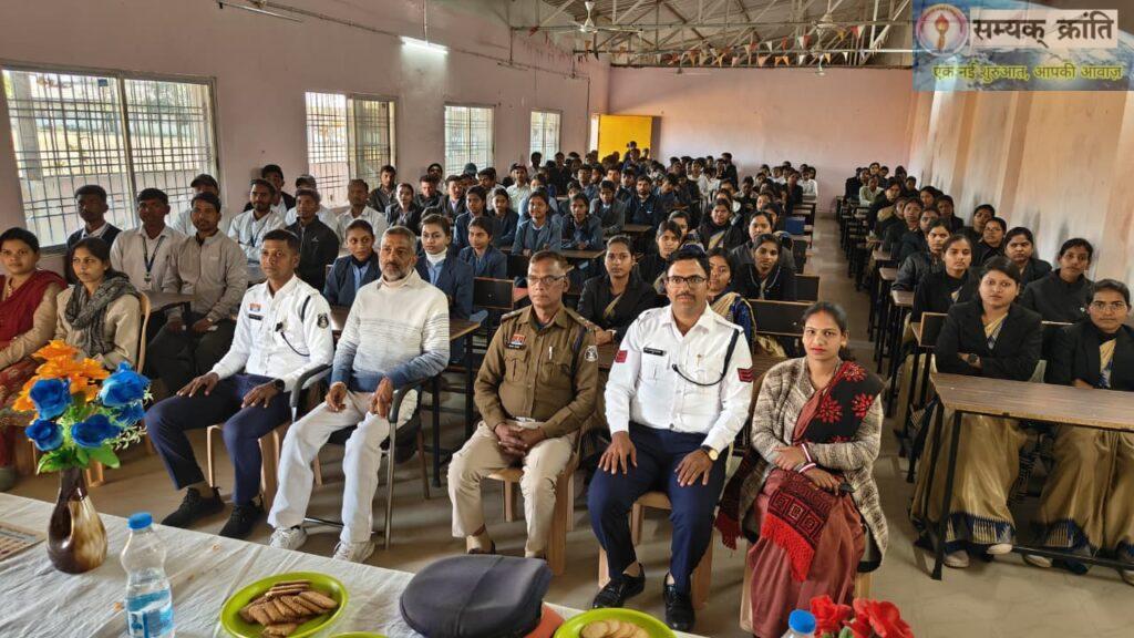 WhatsApp-Image-2026-01-17-at-5.04.32-PM-1024x576 यातायात में सबसे बड़ा जीवन दाता है सावधानी- एसपी आर.के. कुर्रे