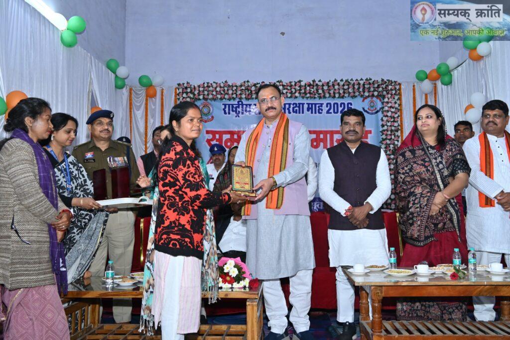 WhatsApp-Image-2026-01-31-at-6.49.09-PM-1024x682 माननीय स्वास्थ्य मंत्री, विधायक, व्यापक जन समुदाय एवं छात्रों के मौजूदगी में राष्ट्रीय सड़क सुरक्षा माह का गरिमामय समापन