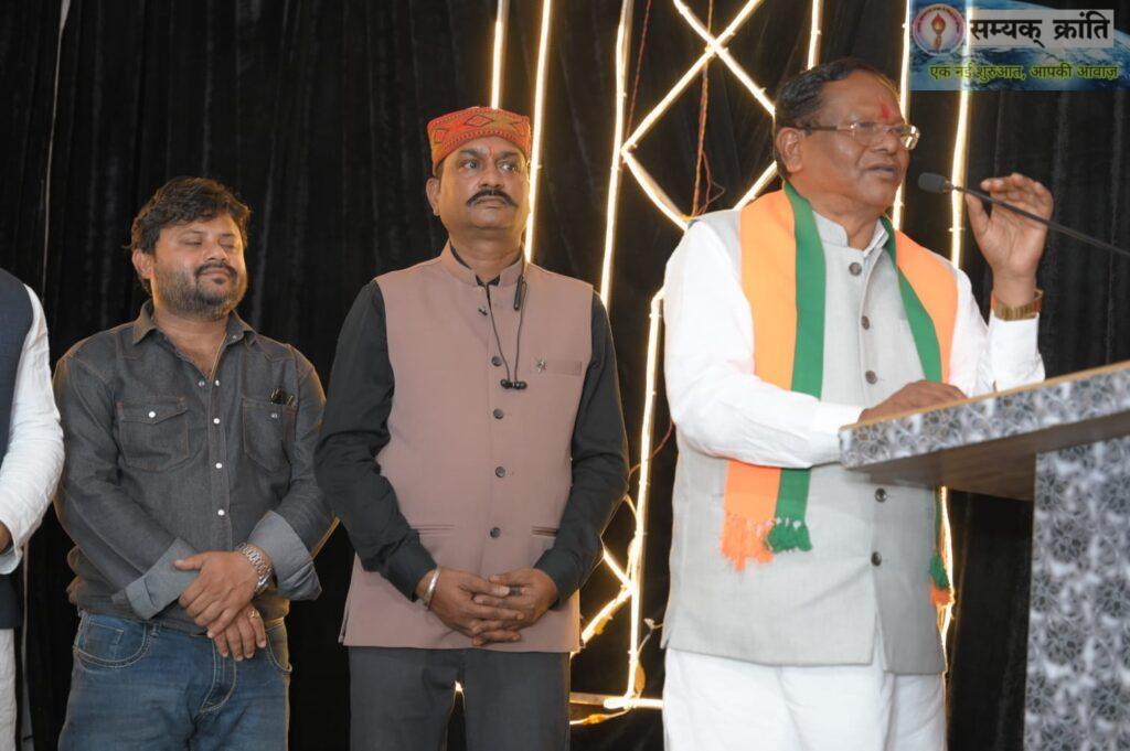 WhatsApp-Image-2026-02-03-at-2.30.32-PM-1024x681 बैकुंठपुर में “सवाल  दस हजार” ओपन जनरल नॉलेज प्रतियोगिता का भव्य आयोजन