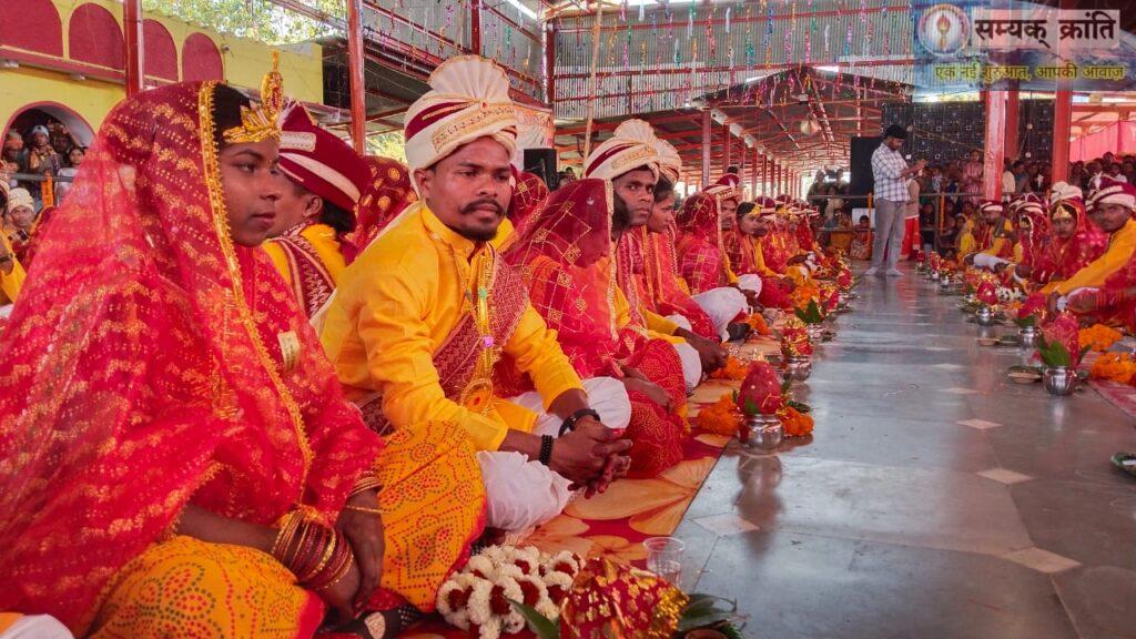 WhatsApp-Image-2026-02-10-at-2.49.02-PM-1-1024x576 मुख्यमंत्री कन्या विवाह योजना के तहत 189 जोड़ों का सामूहिक विवाह, महामाया धाम चनवारीदाढ़ में भव्य आयोजन