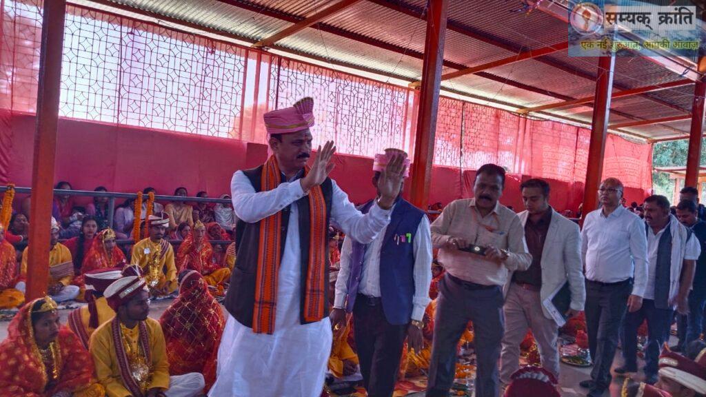 WhatsApp-Image-2026-02-10-at-2.49.03-PM-1-1024x576 मुख्यमंत्री कन्या विवाह योजना के तहत 189 जोड़ों का सामूहिक विवाह, महामाया धाम चनवारीदाढ़ में भव्य आयोजन