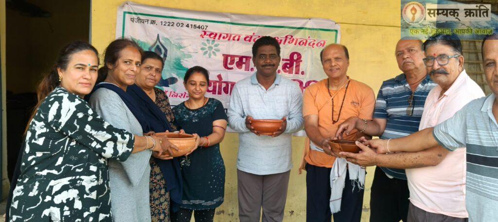 WhatsApp-Image-2026-04-28-at-2.58.22-PM-1024x458 योग समिति  ने शुरू किया - प्यासे परिंदों के लिए पानी अभियान