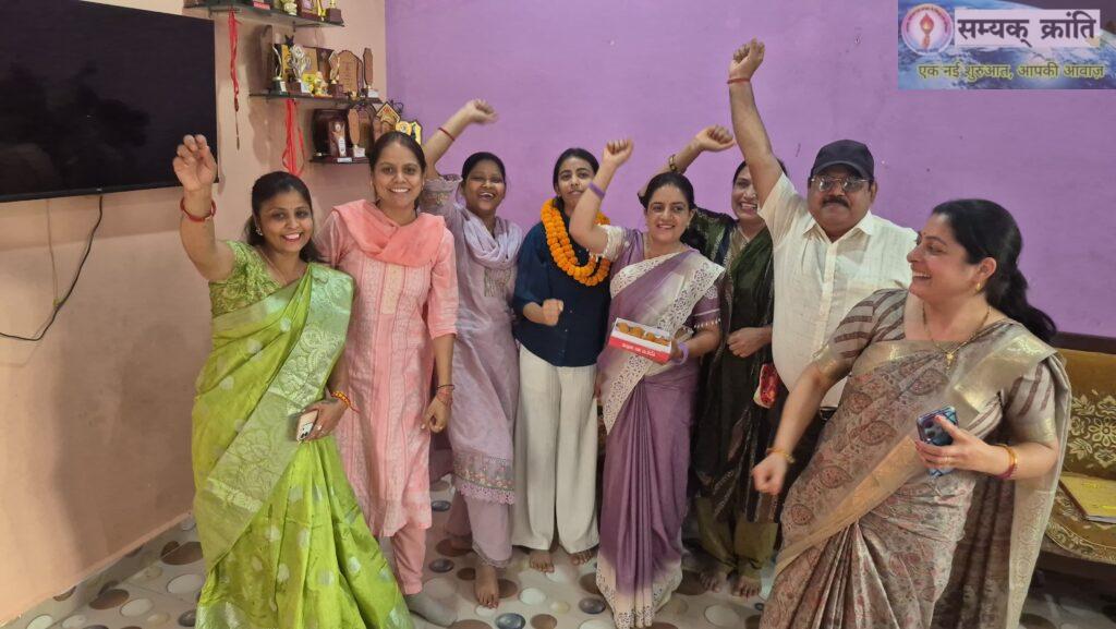 WhatsApp-Image-2026-04-29-at-7.50.22-PM-1024x577 आत्मानंद महलपारा की अंशिका ने टॉप 10 में 6 वां स्थान हासिल कर लहराया परचम,जिलों को किया गौरवान्वित