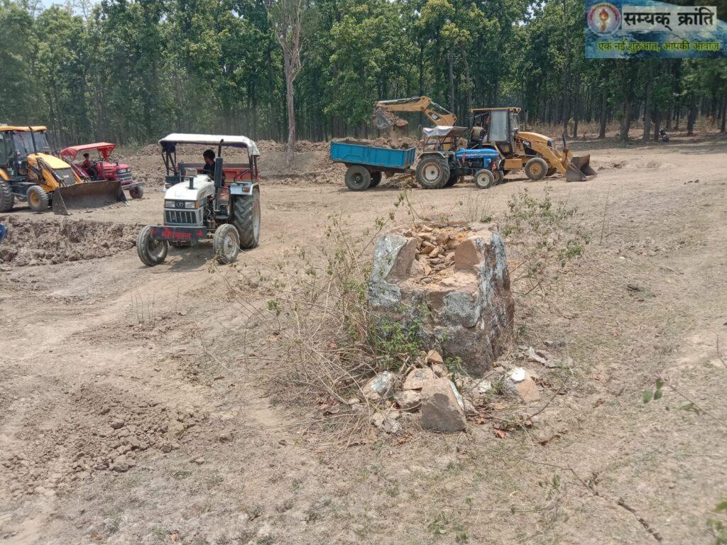 24-1024x768 कागजों पर बह गया सरकारी पैसा: सोनहत वन विभाग ने 'तालाब' के नाम पर खोद डाले सिर्फ गड्ढे!