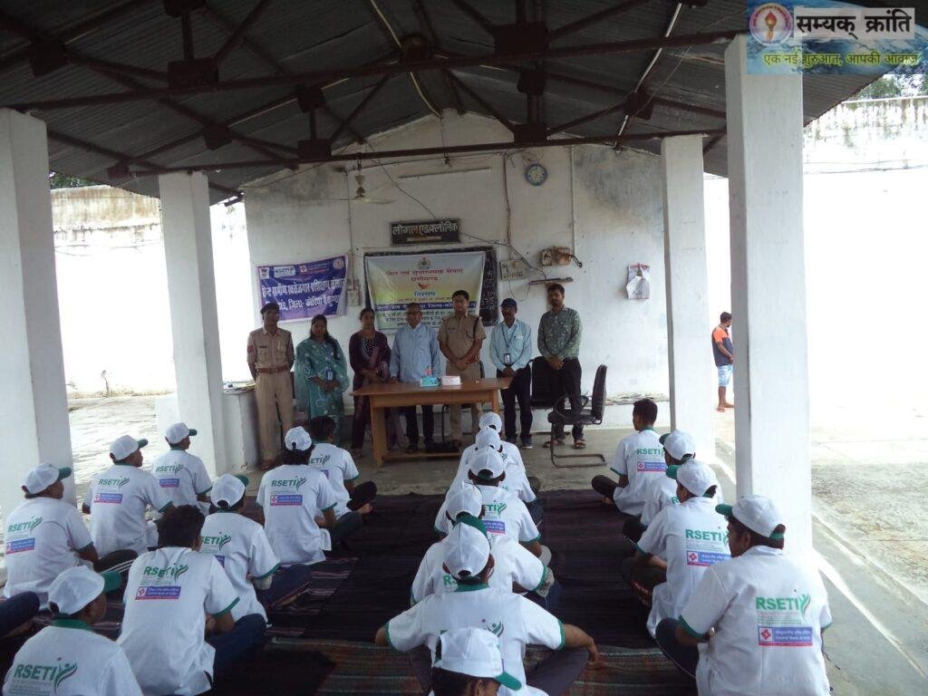 J-1024x768 जेल में बंदियों को मिला हुनर का प्रशिक्षण, 35 बंदियों ने सीखा फास्ट फूड बनाने का कौशल